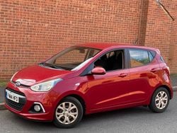 Red Used 2014 Hyundai i10 Hatchback | £2,995 (Super price)