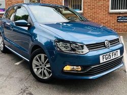 Blue Used 2015 VW Polo SE Hatchback | £6,730 (Fair price)