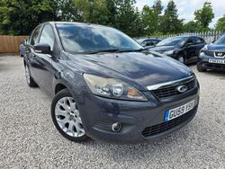 Grey Used 2009 Ford Focus Zetec Hatchback | £1,795 (Fair price)