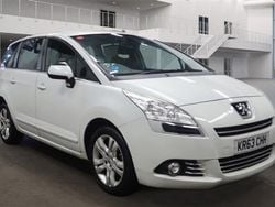 White Used 2013 Peugeot 5008 Active MPV | £3,250 (Good price)
