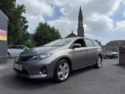 Bronze Used 2014 Toyota Auris Sport Estate | £5,499 (Fair price)