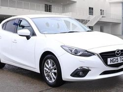 White Used 2015 Mazda 3 Hatchback | £9,495 (Good price)