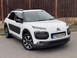 White Used 2015 Citroën C4 Cactus Flair Hatchback | £5,745 (Fair price)