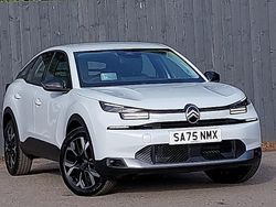 Metallic okenite white New 2025 Citroën C4 Hatchback | £21,498 (Good price)