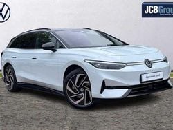 White Used 2024 VW ID.7 Pro Estate | £37,990