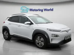 White Used 2020 Hyundai Kona Premium SUV | £11,300 (Fair price)