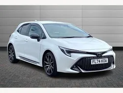 White Used 2024 Toyota Corolla Sport Hatchback | £26,350 (Fair price)