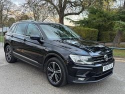 Black Used 2017 VW Tiguan SE SUV | £11,880 (Fair price)