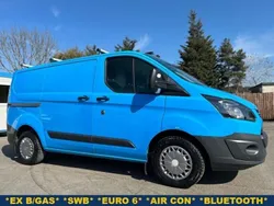 Blue Used 2017 Ford Transit Custom | £9,000 (Good price)