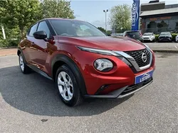 Solid flame red Used 2020 Nissan Juke N-Connecta SUV | £13,145 (Fair price)