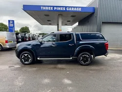 Blue Used 2021 Nissan Navara Tekna Pickup | £12,495 (Fair price)