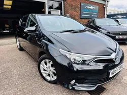 Black Used 2018 Toyota Auris Hybrid Hatchback | £11,440 (Good price)