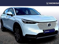 Platinum white Used 2023 Honda HR-V Elegance SUV | £22,599 (Fair price)