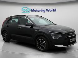 Black Used 2022 Kia Niro SUV | £14,500 (Fair price)