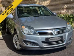 Silver Used 2010 Vauxhall Astra Hatchback | £3,000 (Fair price)