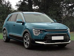 Green Used 2023 Kia Niro 4 SUV | £24,995 (Expensive)
