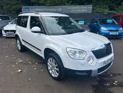 White Used 2013 Skoda Yeti Elegance SUV | £8,995 (Fair price)