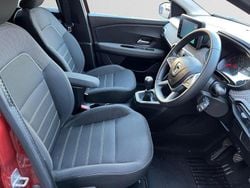 Brown Used 2022 Dacia Jogger Comfort MPV | £14,000 (Fair price)