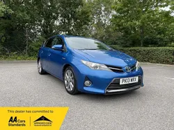 Blue Used 2013 Toyota Auris Hybrid Hatchback | £8,490 (Fair price)
