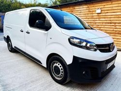 White Used 2022 Vauxhall Vivaro S Van | £12,902 (Fair price)