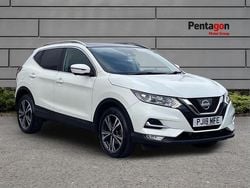 White Used 2018 Nissan Qashqai N-Connecta SUV | £9,995 (Good price)