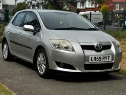 Silver Used 2009 Toyota Auris Hatchback | £3,995 (Fair price)