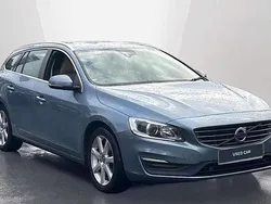 Blue Used 2016 Volvo V60 SE Lux Estate | £9,995 (Fair price)