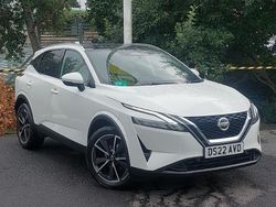 White Used 2022 Nissan Qashqai Tekna SUV | £19,498 (Expensive)