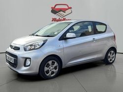 Silver Used 2015 Kia Picanto Hatchback | £2,495 (Super price)
