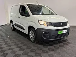 White Used 2022 Peugeot Partner Premium MPV | £8,995 (Fair price)