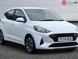 Special solid paint atlas white Used 2024 Hyundai i10 Advanced Hatchback | £12,850 (Fair price)