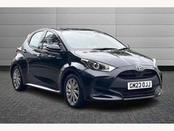 Black Used 2023 Toyota Yaris Hybrid Hatchback | £17,995 (Fair price)