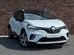 White Used 2022 Renault Captur Version S SUV | £15,298 (Fair price)