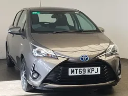 Bronze Used 2019 Toyota Yaris Hybrid Hatchback | £14,798 (Fair price)