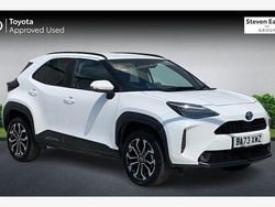 Used 2025 Toyota Yaris Hybrid Design Estate | £21,999 (Good price)