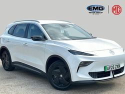 Arctic white New 2025 MG S5 SE SUV | £22,399 (Fair price)