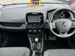 White Used 2017 Renault Clio IV Dynamique | £6,915 (Fair price)