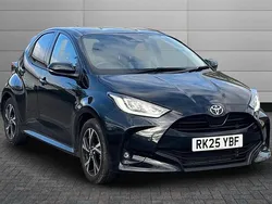 Black Used 2025 Toyota Yaris Hybrid Design Hatchback | £21,299 (Fair price)