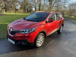 Red Used 2017 Renault Kadjar Dynamique SUV | £6,950 (Fair price)