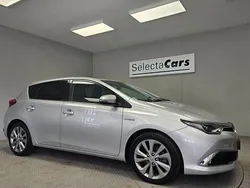 Used 2016 Toyota Auris Hybrid | £12,495 (Fair price)