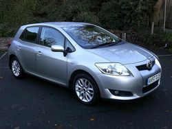 Silver Used 2007 Toyota Auris Hatchback | £3,495 (Expensive)