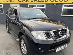 Black Used 2014 Nissan Pathfinder Tekna SUV | £9,225