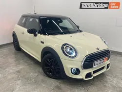 White Used 2020 Mini Cooper Hatch Hatchback | £9,695 (Expensive)