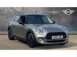 Silver Used 2018 Mini Cooper Chili Hatchback | £12,350 (Fair price)
