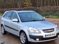 Silver Used 2009 Kia Rio Sport Hatchback | £2,495