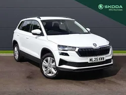 Moon white metallic Used 2025 Skoda Karoq SE SUV | £28,900 (Expensive)
