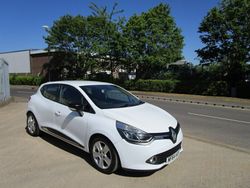 White Used 2014 Renault Clio IV Dynamique Hatchback | £4,295 (A bit pricey)