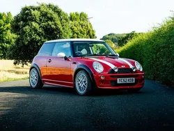 Red Used 2002 Mini Cooper Hatch Hatchback | £3,000 (Expensive)