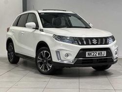 Cool white Used 2022 Suzuki Vitara SZ5 SUV | £18,000 (Fair price)