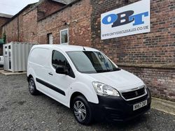 White Used 2017 Peugeot Partner Van | £5,995 (Fair price)
